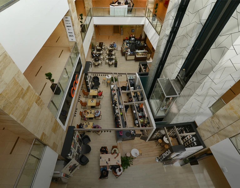 kiskereskedelmi-ingatlanok-eloszto-hero